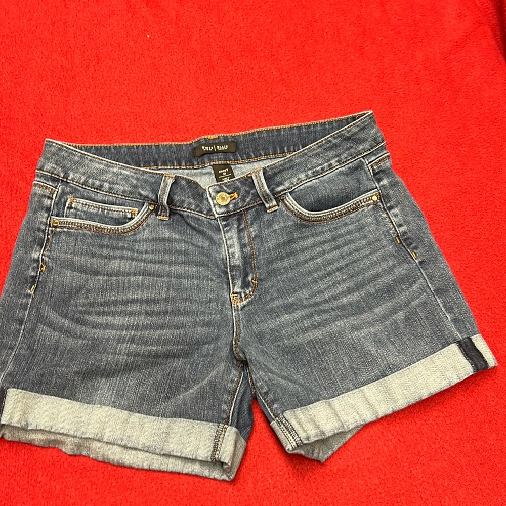 Ladies WHBM soft denim jeans shorts with 4 inch inseam. On